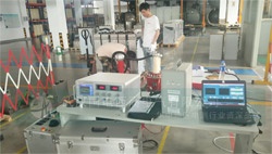 國電西高為寧波電器公司調試無局放試驗裝置 國電西高為寧波電器公司調試無局放試驗裝置