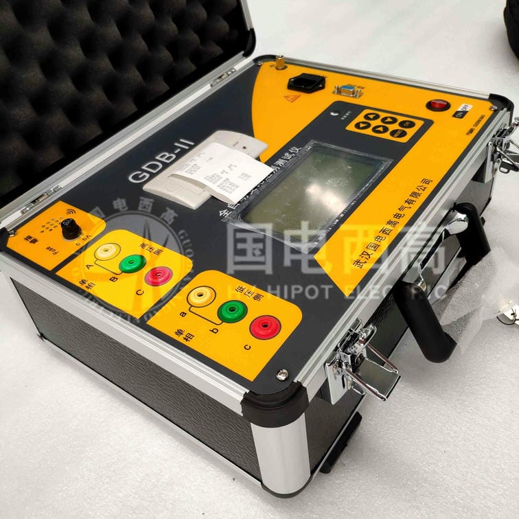 全自動變比組別測試儀主機左側