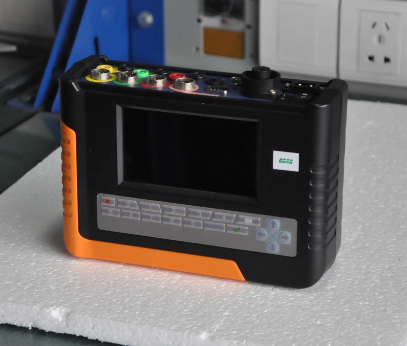 三相電能表多功能現場校驗儀